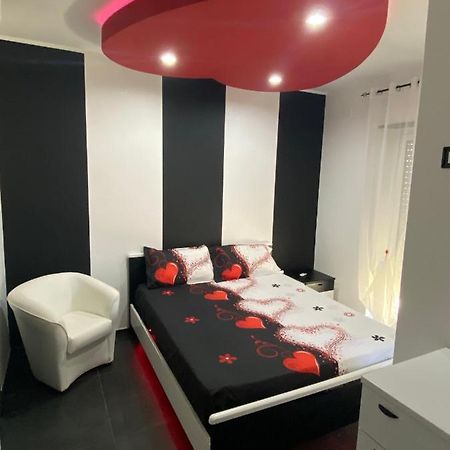 Iris Room Monopoli Luaran gambar