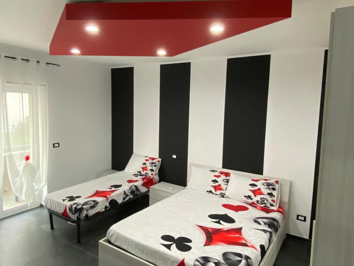 Iris Room Monopoli Luaran gambar