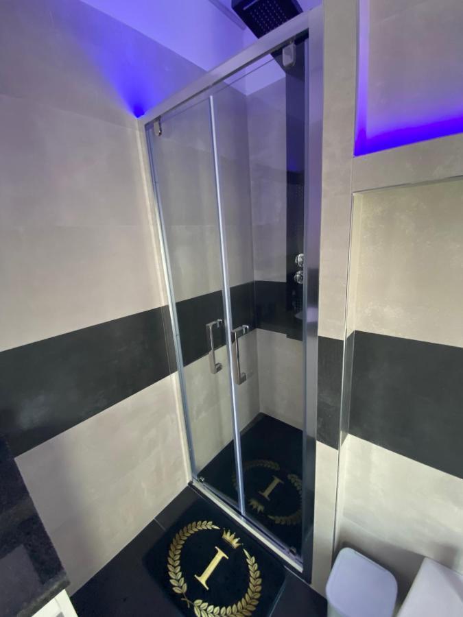 Iris Room Monopoli Luaran gambar