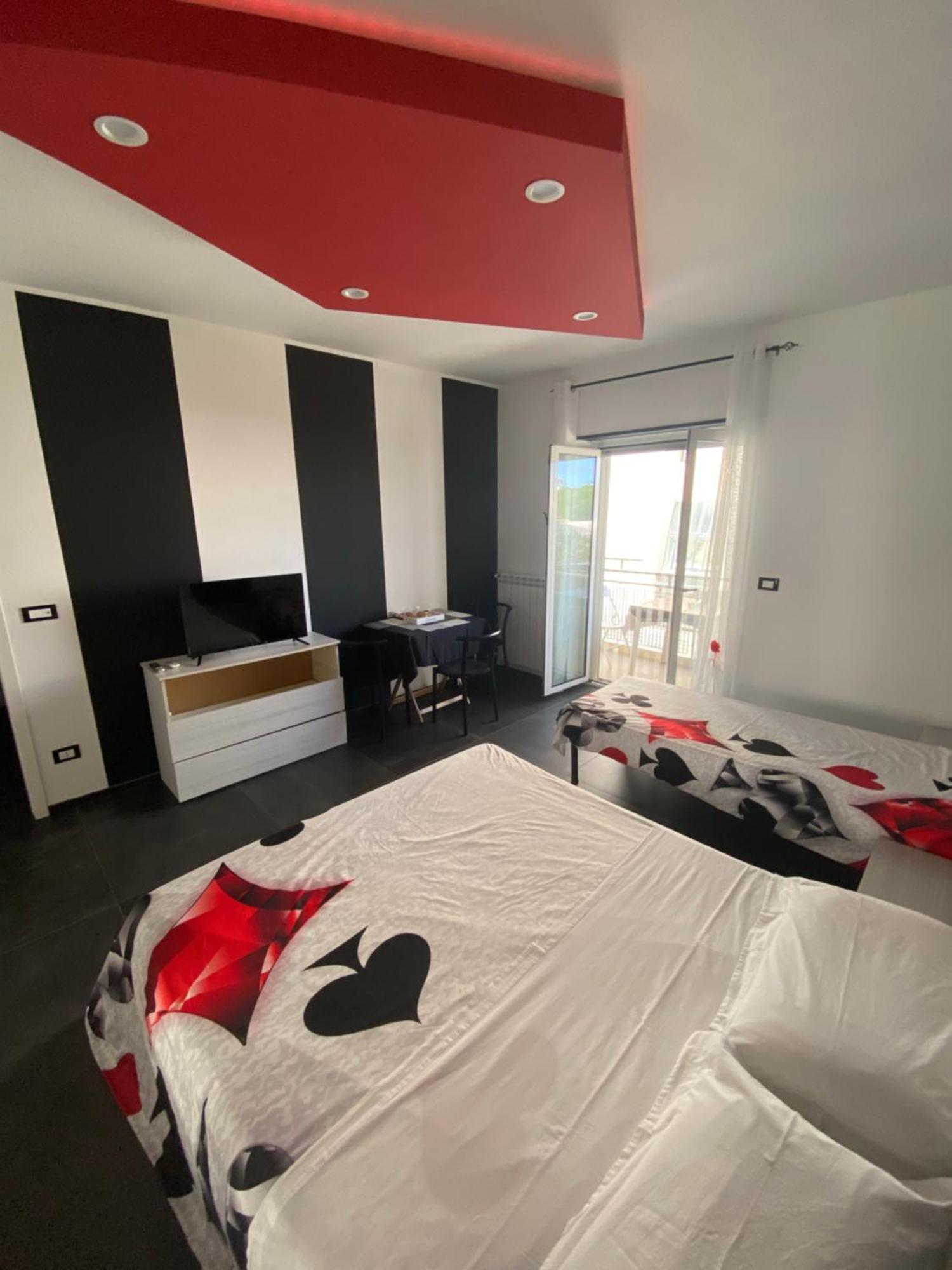 Iris Room Monopoli Luaran gambar